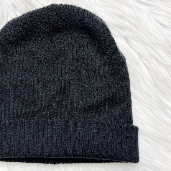 Time and Tru Ribbed Knit Beanie Black One Size - Picture 1 of 4
